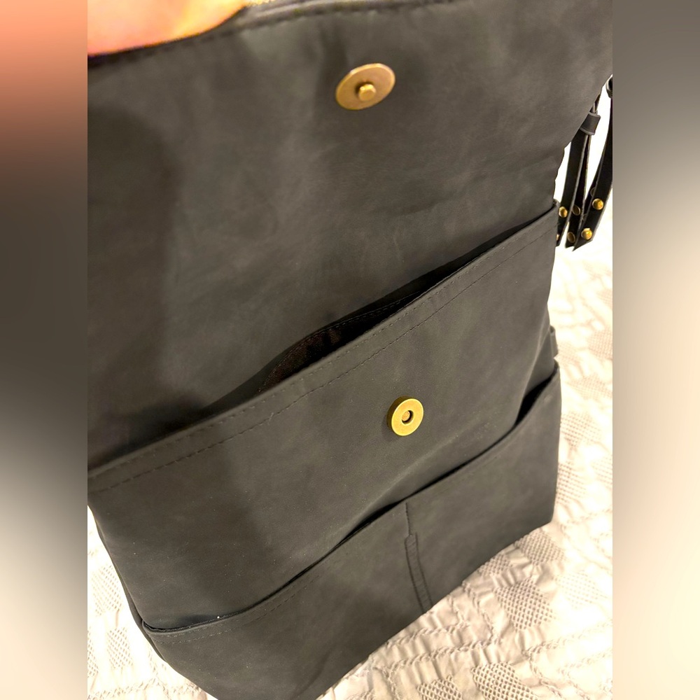 Black Faux Leather/Suede NWT Small Zip Backpack with Pockets, by T-Shirt & Jeans - Picture 5 of 6